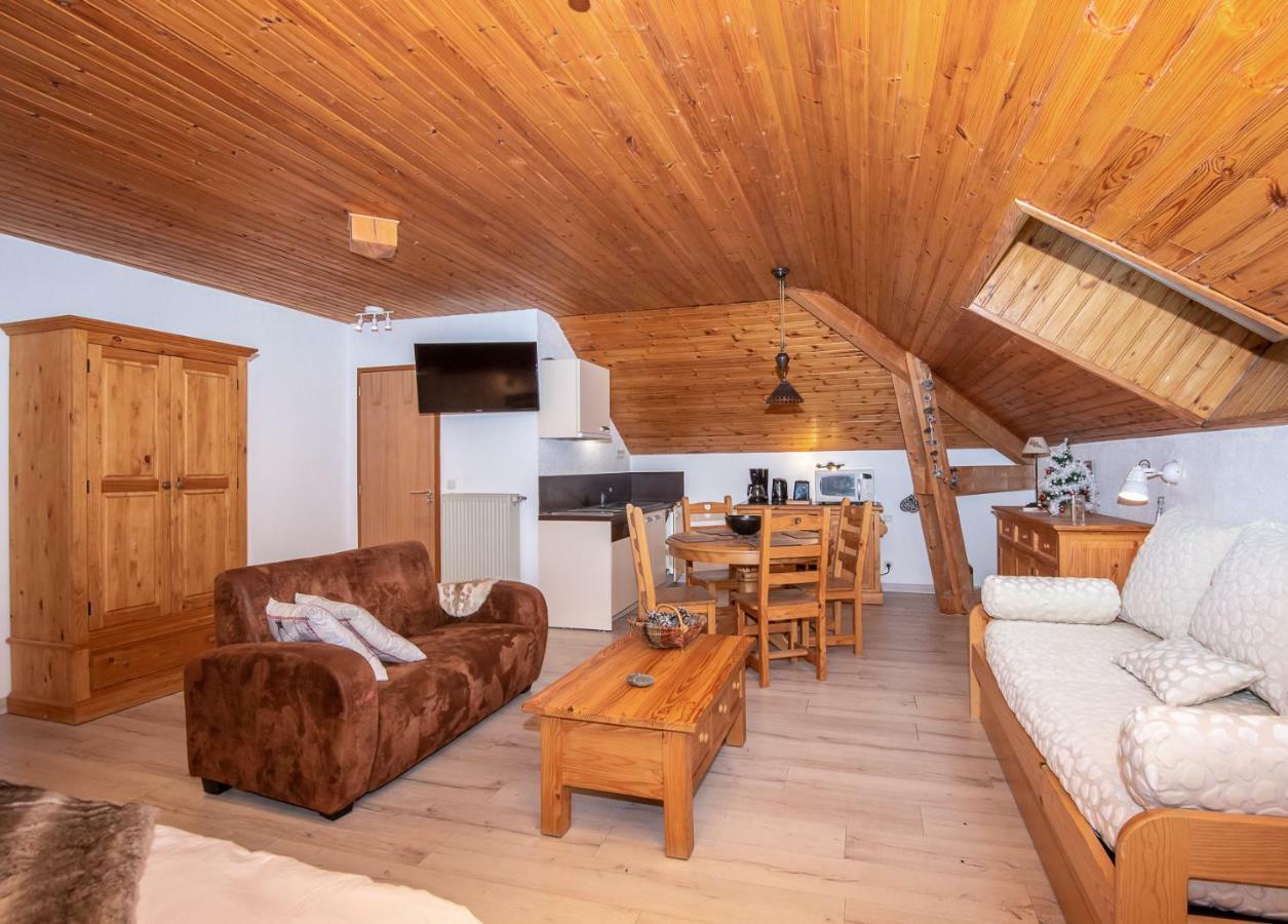 "La Combe Fleurie" Appartements & Chambres 尚普索地区圣博内 外观 照片